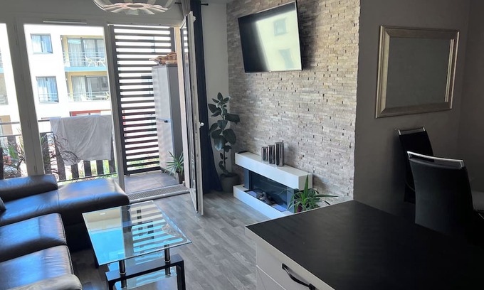 Vaux-le-Penil Apartment | Bel Appartement Dans une Résidence Récente et Sécurisée
