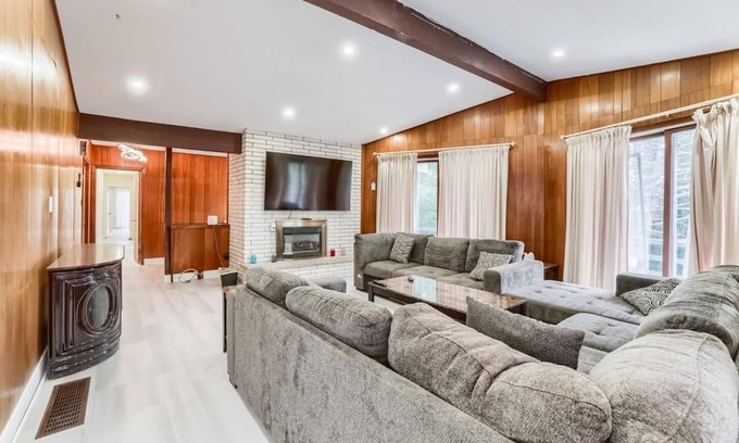 Caledon House | 6 Acre Private Estate Home In Caledon Ontario!