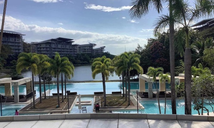 Nasugbu House | Welcome to our lovely 2 BD 2-Bath Condo 5mins walk from the beautiful beach