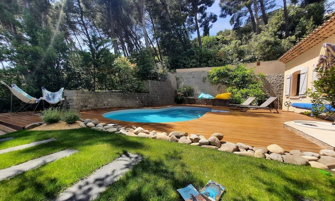 Rognac Villa | Villa en Provence, Nichée Dans les Pins