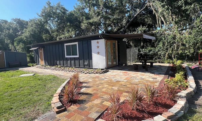 Durant House | Golden Stars Hidden comforts