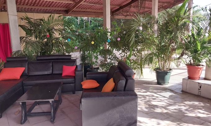 Cocody Apartment | Serviced 2 bedroom apartment & pool in Riviera 3, with services included