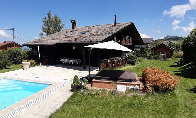 La Roche-sur-Foron Ski Chalet | Chalet Familial Avec Piscine au Cœur de la Haute Savoie