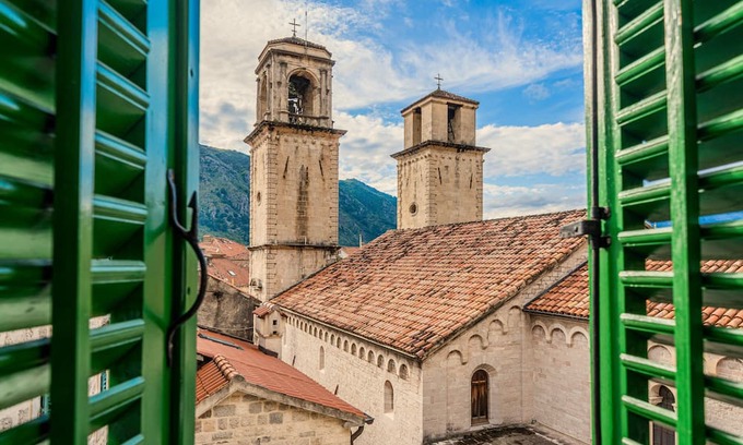 Kotor Old Town Apartment | 3 Bedroom Duplex Apartment with Magnificent View over St Tripun Cathedral