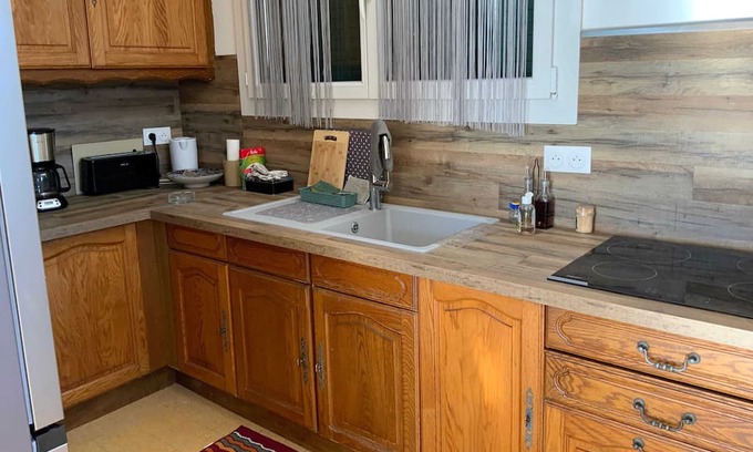 Saint-Laurent-La-Vernede House | Homerez - House for 6 ppl. with jacuzzi and hammam at Saint-Laurent-la-Vernède