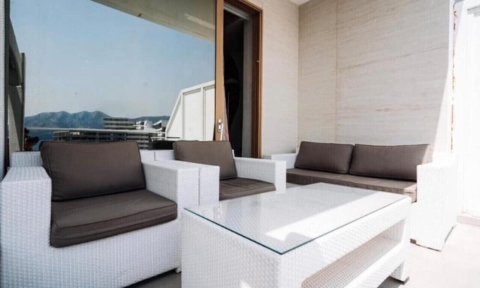 Rozino Apartment | Penthouse with a swimming pool and panoramic sea views!