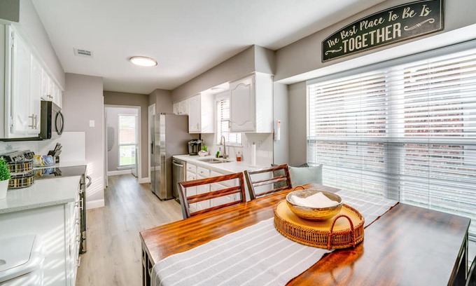 Northeast Carrollton House | Cozy Carrollton Cottage w/ Fire Pit & Gas Grill!