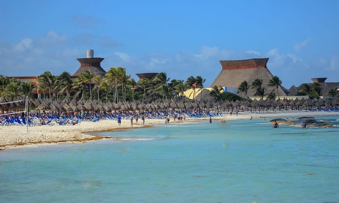 Akumal Resort | Aqua Haven 2 Bedrooms | 2 Baths | 4 Guests