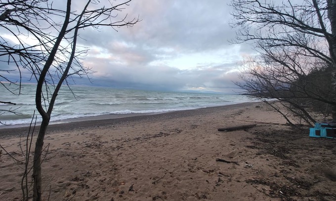Bluewater Cottage | Barbara Street Lake Escape - Lake Huron Cottage - Sleeps 6