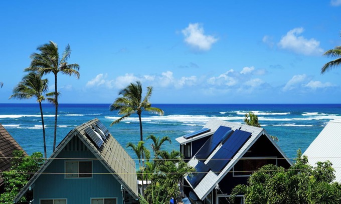 Mokuleia Condo | Charming Condo with Ocean View on North Shore