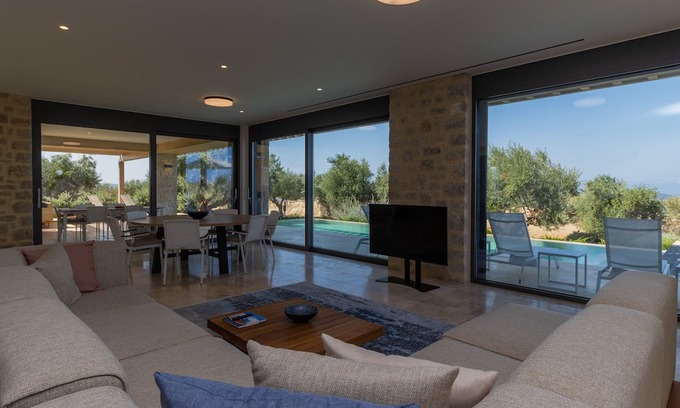 Pylos-Nestoras Villa | Villa Opal at Messinian Nest