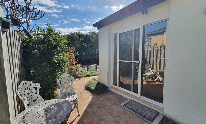 Merrimac Apartment | Gold Coast Private Studio