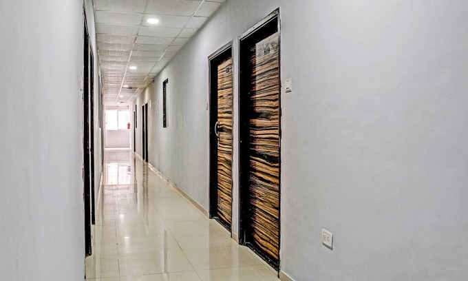 Bhiwandi Hotel | OYO SilverKey Bhumi World