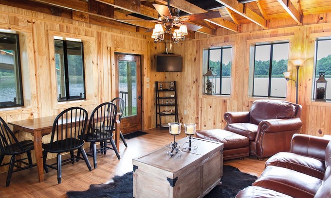 Bluffton House | The Pond House