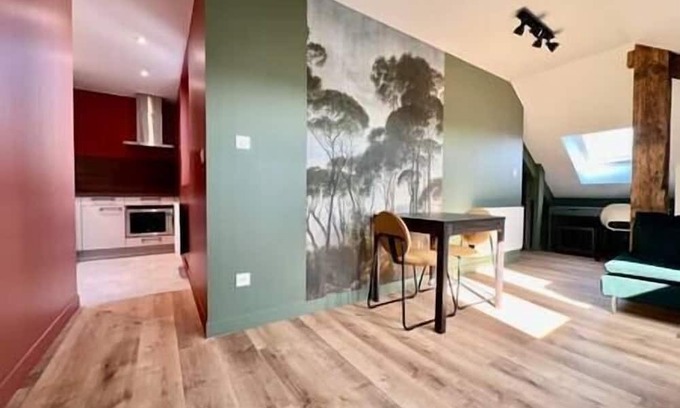 Malo-les-Bains Apartment | Near the sea, Parc Malo, renovated 1900 building, Romain Leroy