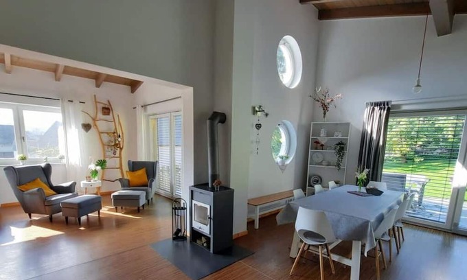 Auerbach-Erzgebirge Apartment | Relaxing holiday home in the Ore Mountains