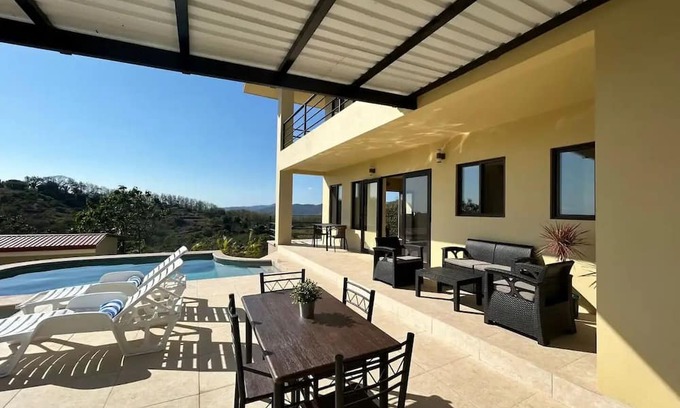 Samara House | 3Bdrm House w/Incredible Oceanview & Guesthouse