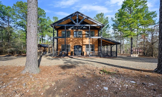 Hochatown Cabin | Cabin w/HotTub, Grill; Pets OK