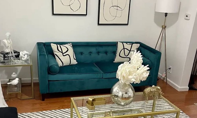 South Side Apartment | Modern 2 bedroom.