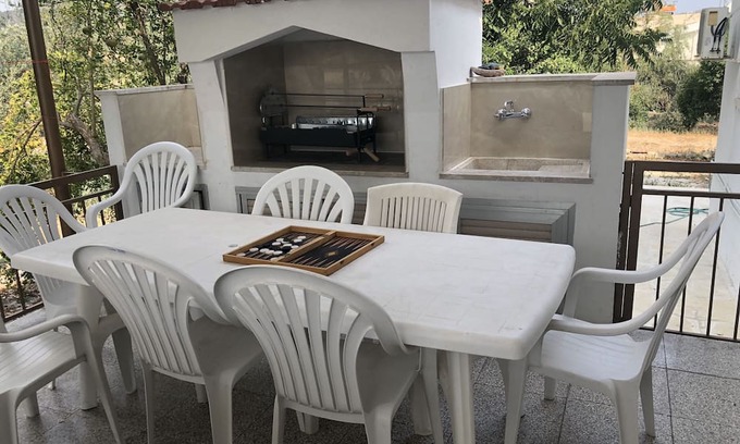 Agios Tychon House | Countryside Family Holiday Home