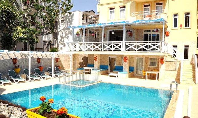 Side Apartment | Beautiful 3 bed Holiday Home In Resort Centre