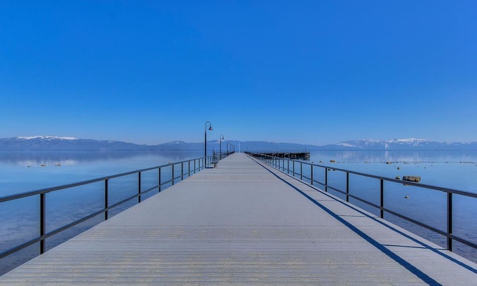 Tahoe City Condo | Tahoe Tavern Townhouse
