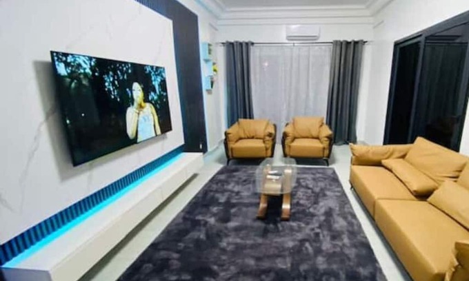 Dakar Apartment | Elegant Appartement F3 - Point E Dakar. Sécurisé & Centrale Tout Service Inclus