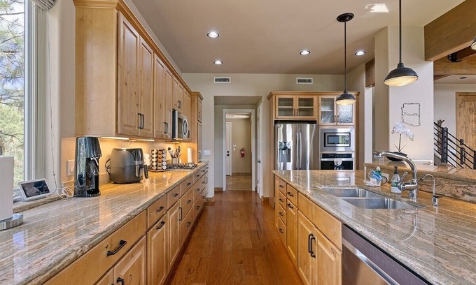 Hidden Valley Ranch Cabin | Granite View Cabin · Luxe cabin in the pines, walk to Whiskey Row