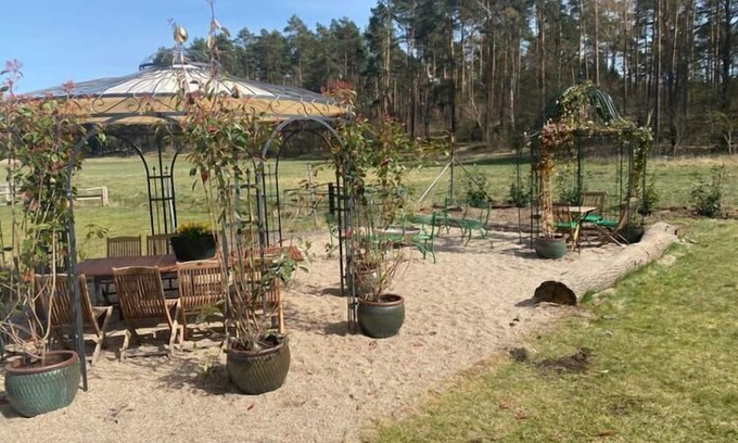 Marienwerder Apartment | Holiday home Remise at Sophienschlösschen