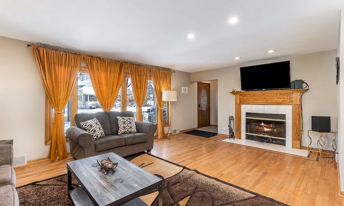Leroy House | Saint John Indiana Rental