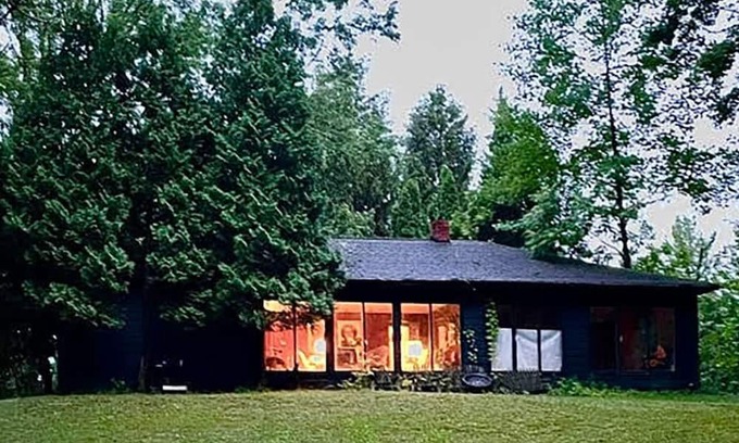 Portland House | Year Round Lake House