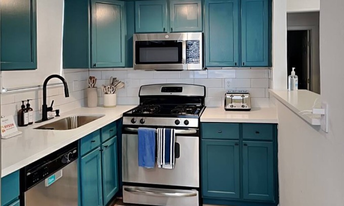 San Jacinto House | Maracas Sands Villa | In the Heart of Galveston