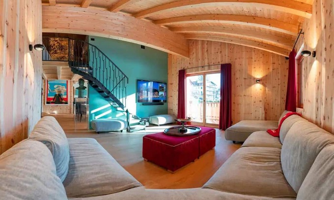 Cortina d'Ampezzo Villa | Impeccable 4-Bed Villa in Cadin di Sotto