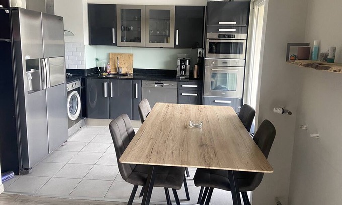 Saint Maurice Apartment | Bright T3 with balcony