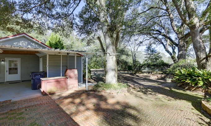 Albany House | Peaceful Albany Vacation Rental ~ 6 Mi to Downtown
