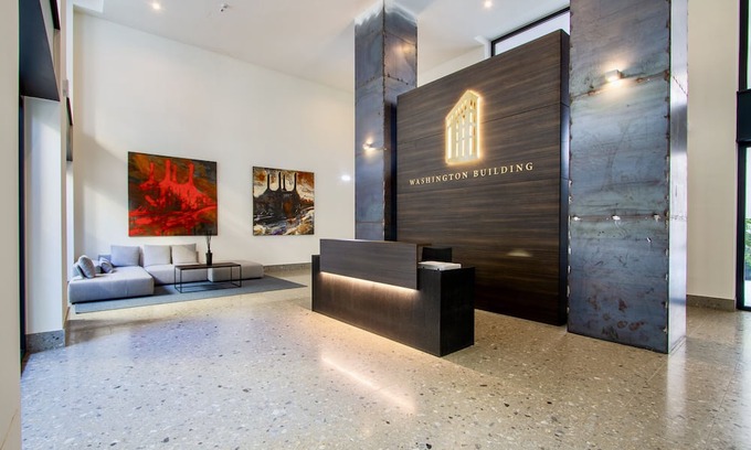 Washington Apartment | Urban Luxury: Bright two-room apartment in a new building