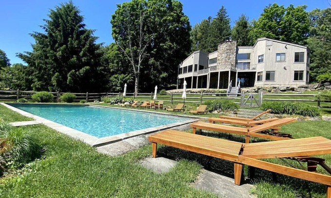 Redding Ridge House | Private * Hiking * Swimming * Pool * Steam-room