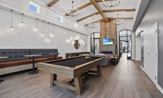 West Bloomington Condo | Balcony Haven: Clubhouse, VR, Parking, Champagne, & more- A Perfect Spring!