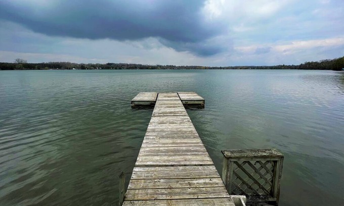 Colborne Cottage | Southpoint Cottage on Little Lake, Brighton, Ontario!
