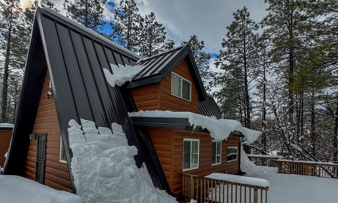 Payson Cabin | Private Black Diamond Cabin