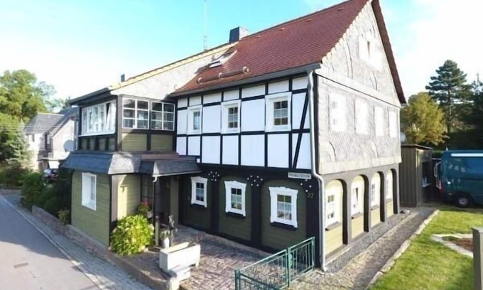 Weifa Apartment | Ferienwohnung/app. für 7 Gäste mit 56m² in Steinigtwolmsdorf