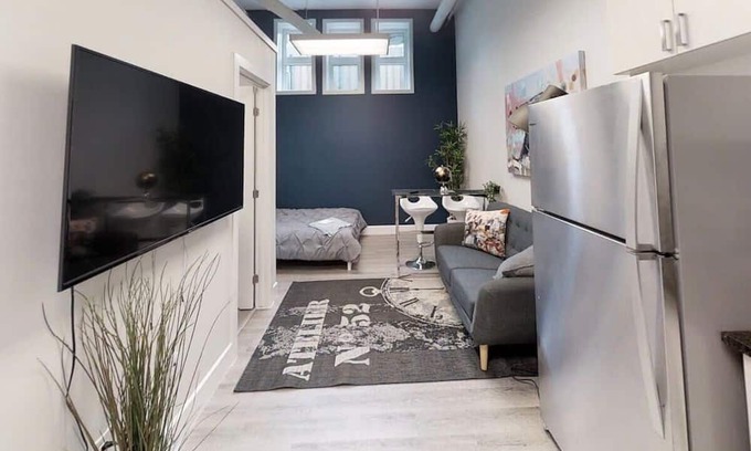 Sandy Hill Apartment | Bachelor apartment in downtown!