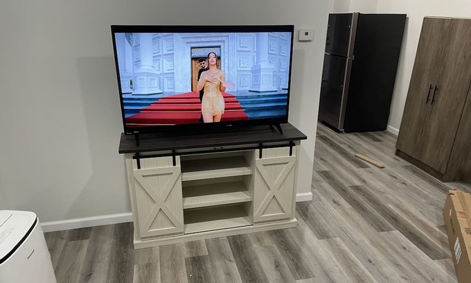 East Hartford Apartment | Totally renovated two bedroom apartment