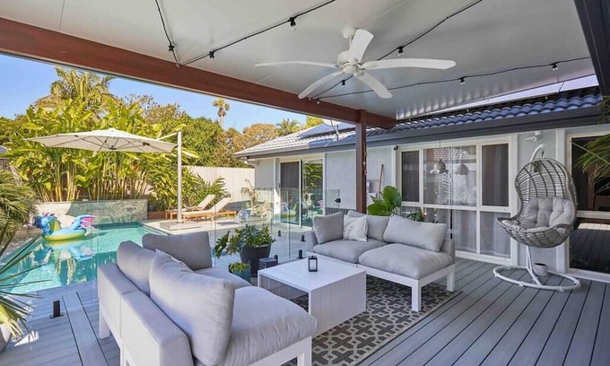 Burleigh Waters House | Resort living in Burleigh