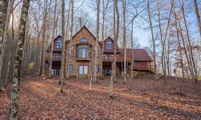 Blue Ridge Cabin | Huckleberry House- Blue Ridge GA