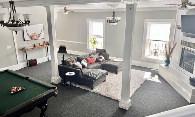 Milford House | Large fully furnished corporate housing. Centrally located, plenty of parking.
