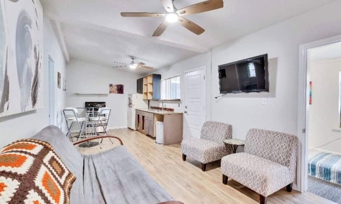 Manchaca House | 183) Perfect 2 bedroom!