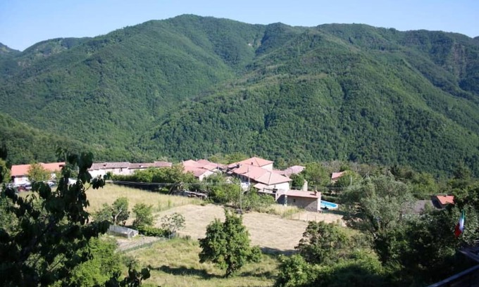 Comano Other | House with garden in Lunigiana