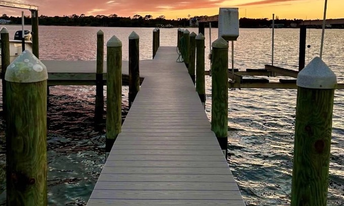 Grant-Valkaria House | 4/3 Waterfront on Private Island. Watch dolphins & breathtaking sunsets!
