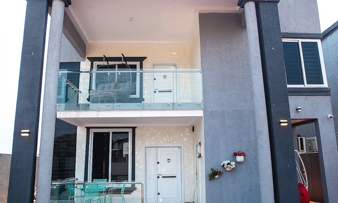 Adenta House | Elegant and Cosy Four Bedroom Storey Home in Accra